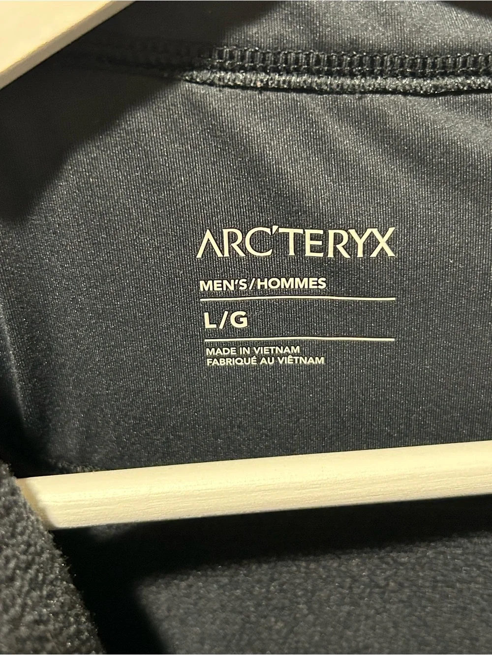 Arc’teryx Men’s Covert Half Zip Sweatshirt in Black Sapphire Heather , Large